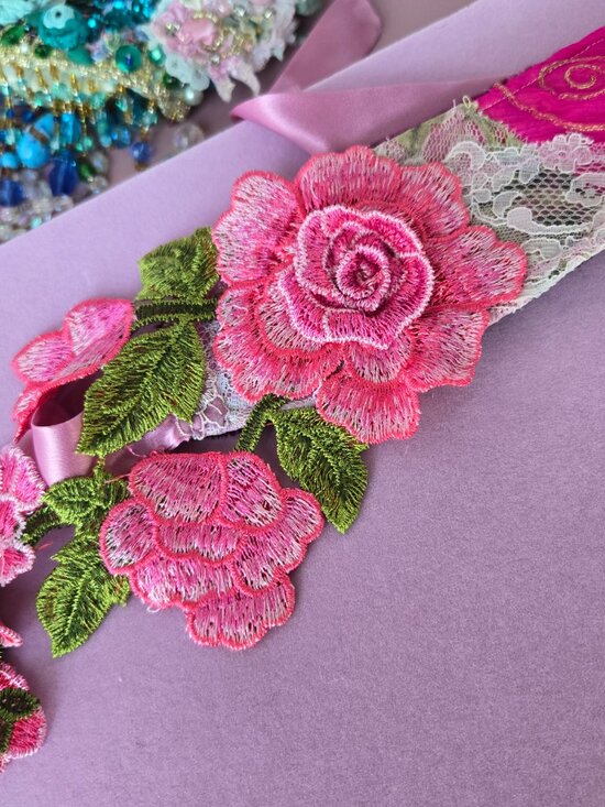 Handmade Pink and Fuchsia Embroidered Rose Patchwork Quilted Hair Sash main image 8